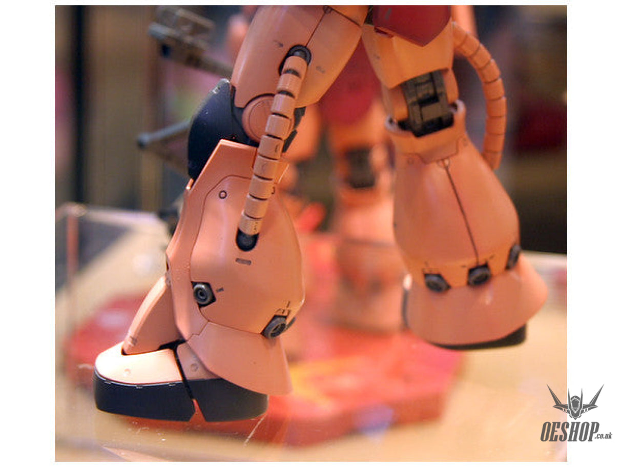 1/100 MG MS-06S Char’s Zaku II Ver. 2.0 Scale Model Kits