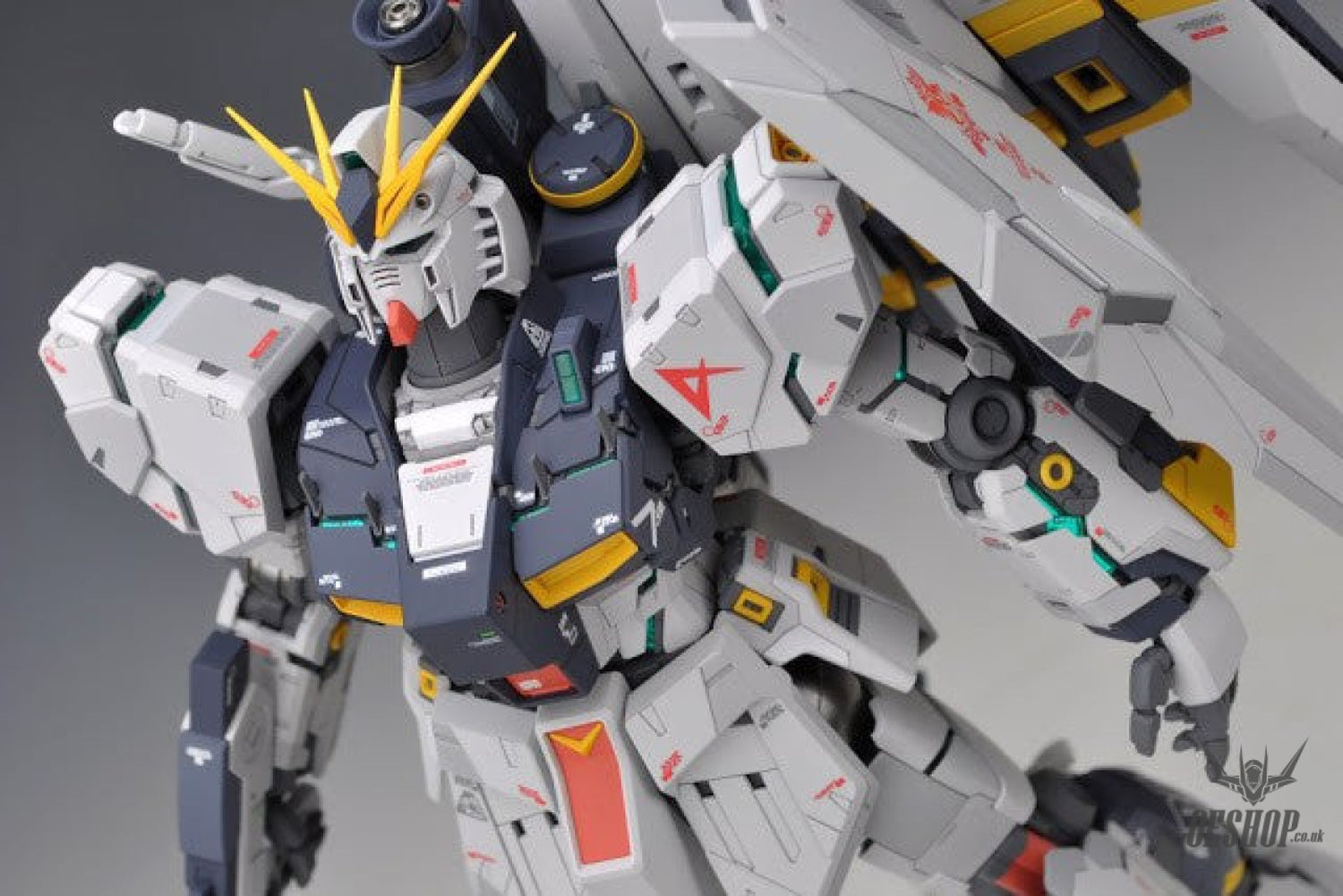 1/100 MG Nu Gundam Ver.Ka Bandai 69.99 OEShop