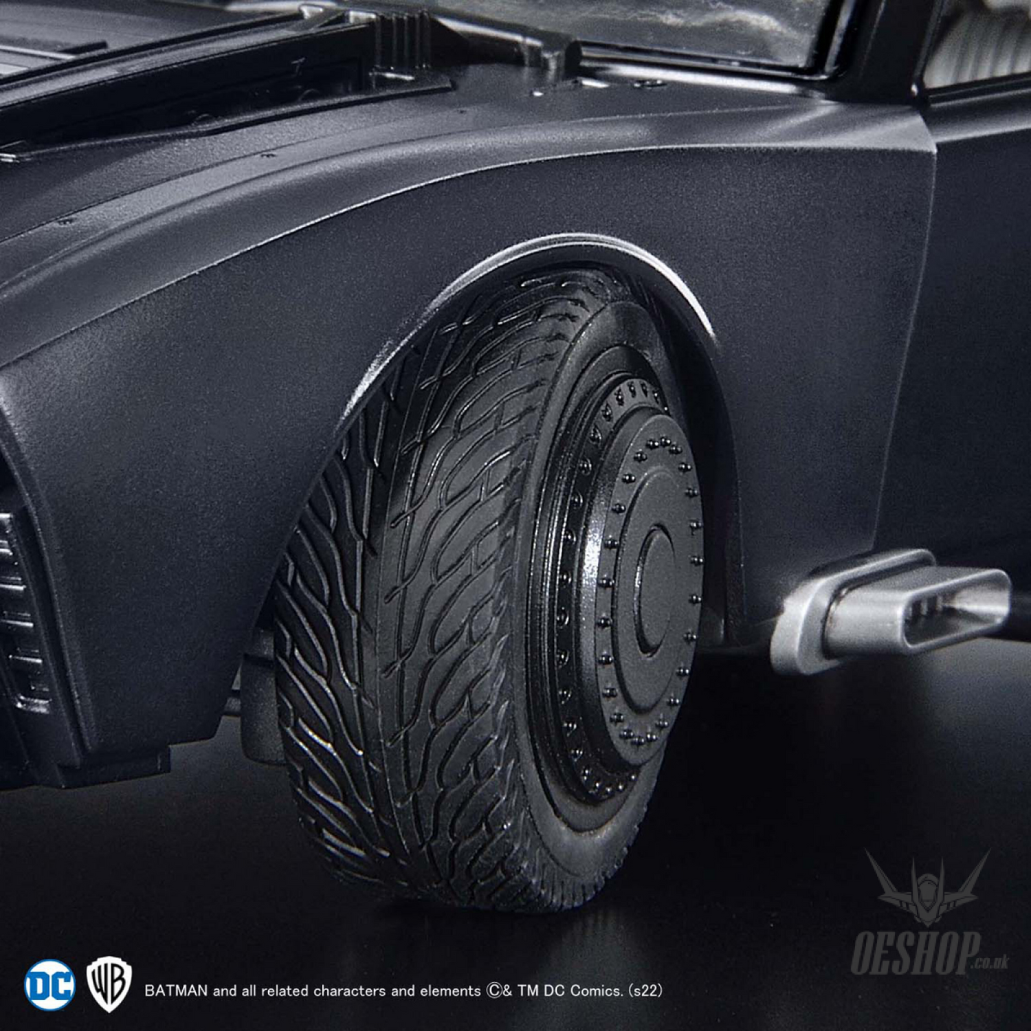 Bandai 1/35 New Batmobile (The Batman Ver.) Scale Model Kits