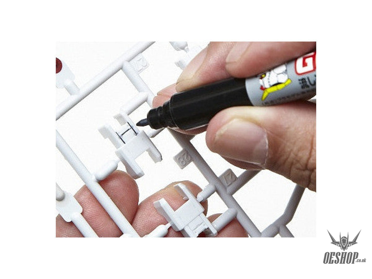GSI Mr.Hobby GM303 200 Gundam Marker Extra Thin Type Brown for Panel Lines Markers