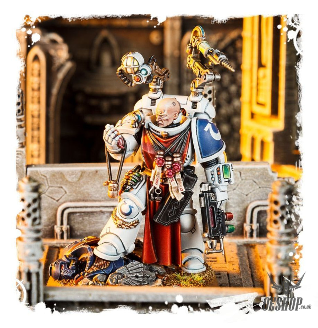 Warhammer 40,000 Space Marines: Primaris Apothecary 48-60 Tabletop Wargame