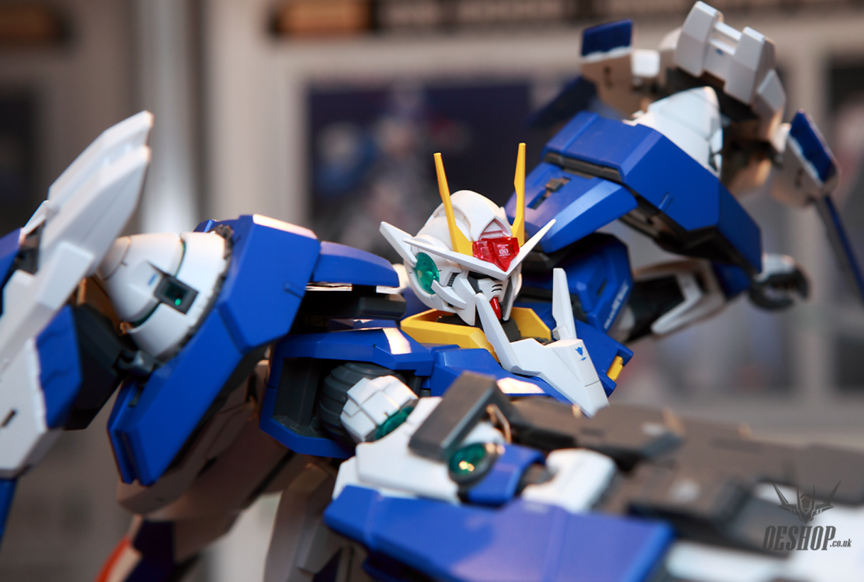 1/100 MG 00 Raiser Scale Model Kits