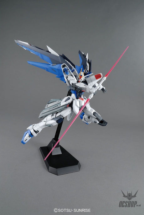1/100 MG Freedom Gundam Ver.2.0 Bandai 53.19 OEShop