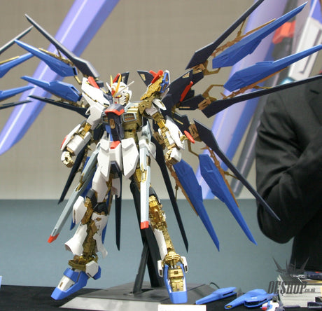 1/60 PG Strike Freedom Gundam Scale Model Kits