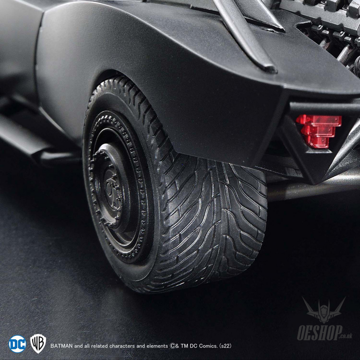 Bandai 1/35 New Batmobile (The Batman Ver.) Scale Model Kits