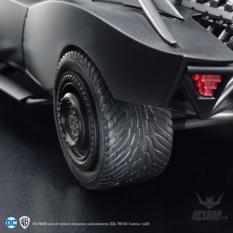 Bandai 1/35 New Batmobile (The Batman Ver.) Scale Model Kits