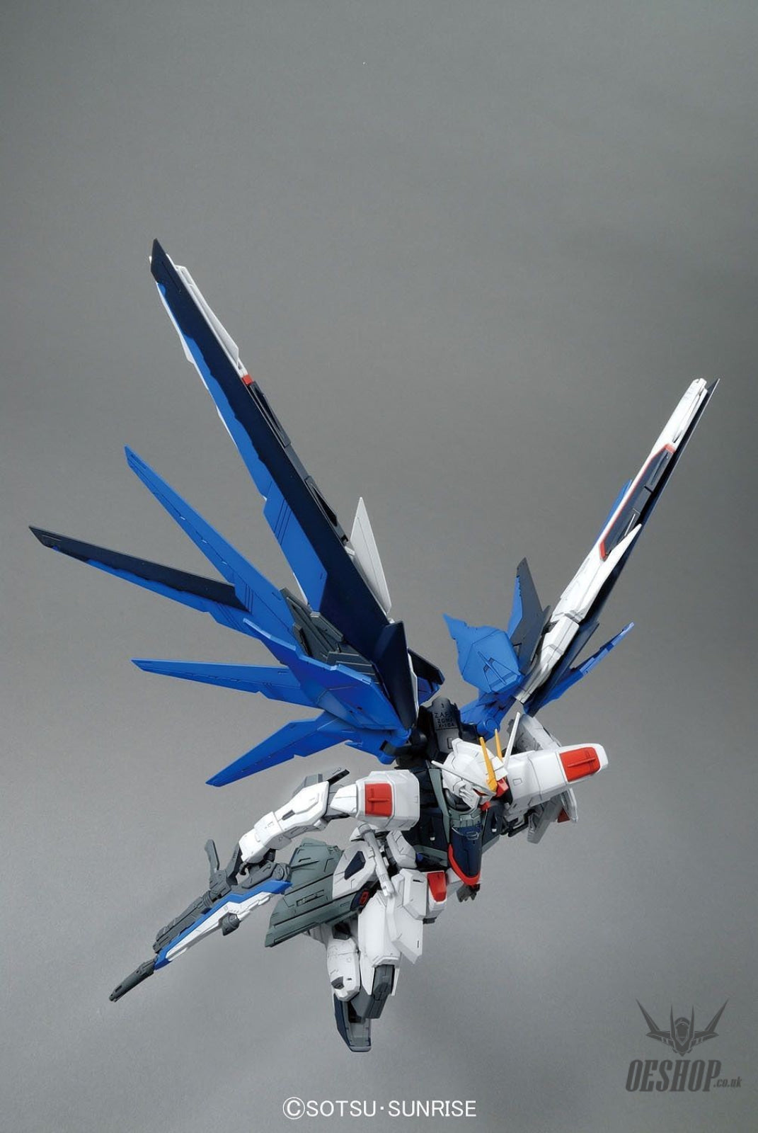 1/100 MG Freedom Gundam Ver.2.0 Bandai 53.19 OEShop