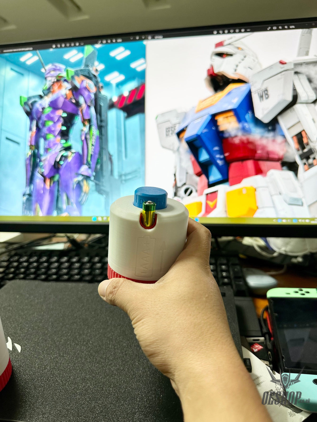 YLJ3D 360° Rotary Battery Storage Case for AA & AAA Batteries